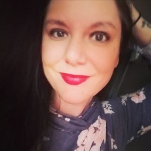 Meet your Posher, Stacie